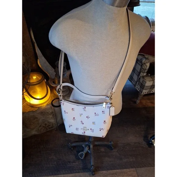 NWT Coach CW392 Zip Top Shoulder Bag Crossbody W/ Heart Print In Chalk - Picture 13 of 15